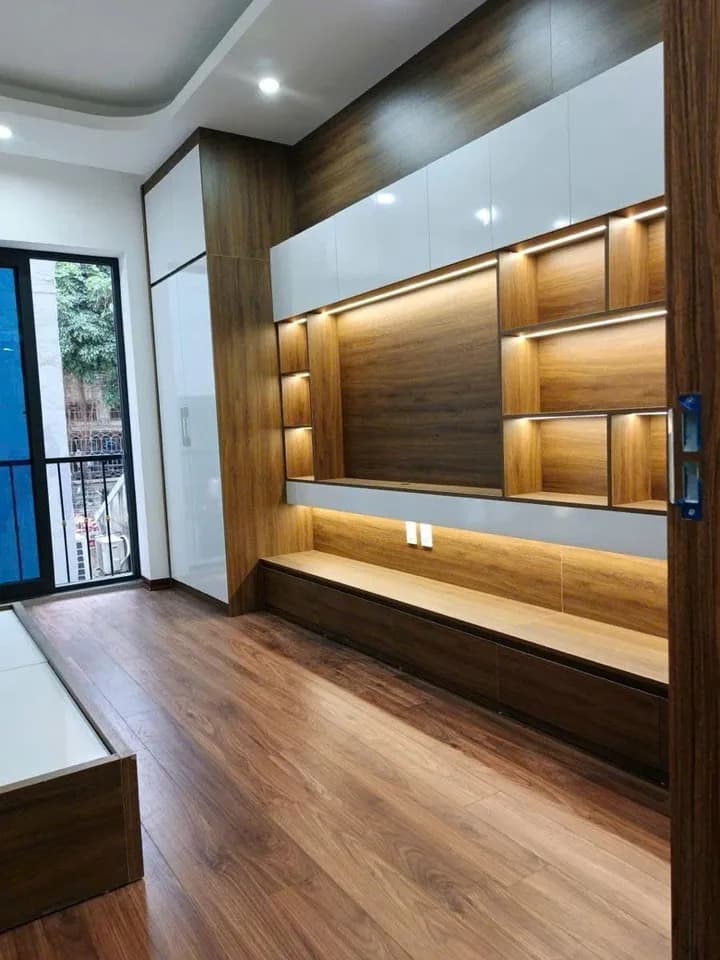 Cho thuê nhà 5 tầng có thang máy tại Hoàng Liệt, Hà Nội