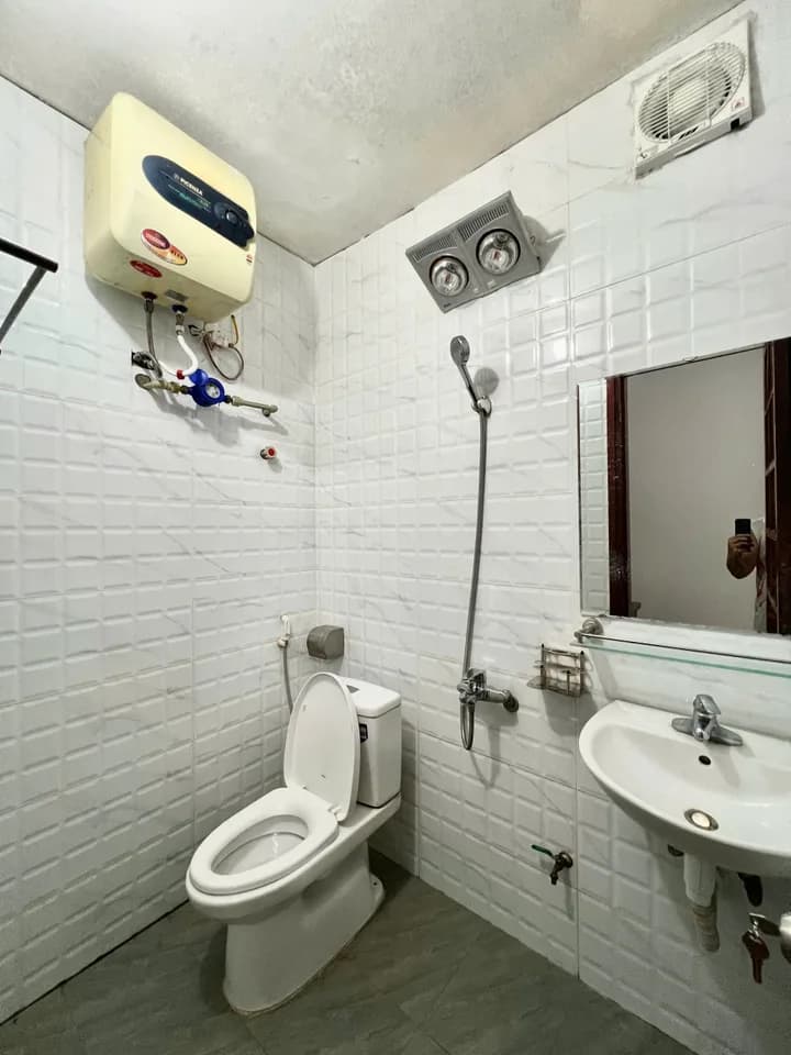 Cho thuê căn hộ đẹp thoáng sáng 24m² tại Bạch Mai, Hà Nội chỉ 4.6 triệ