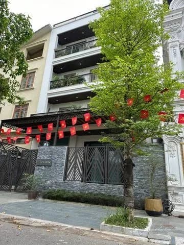 Cho thuê văn phòng 3 tầng mặt phố Nguyễn Quốc Trị, Yên Hòa, Hà Nội