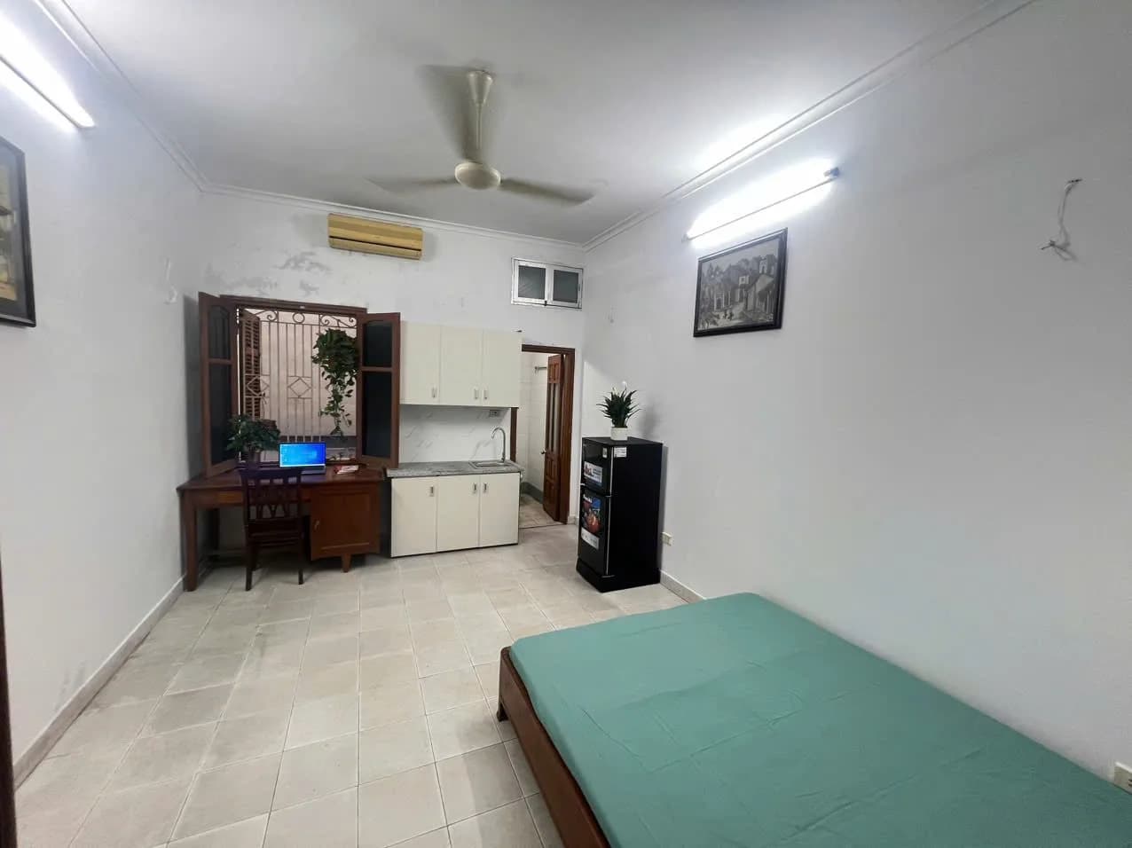 Cho thuê phòng trọ 28m2 giá 4.5 triệu tại phường Văn Miếu, Hà Nội