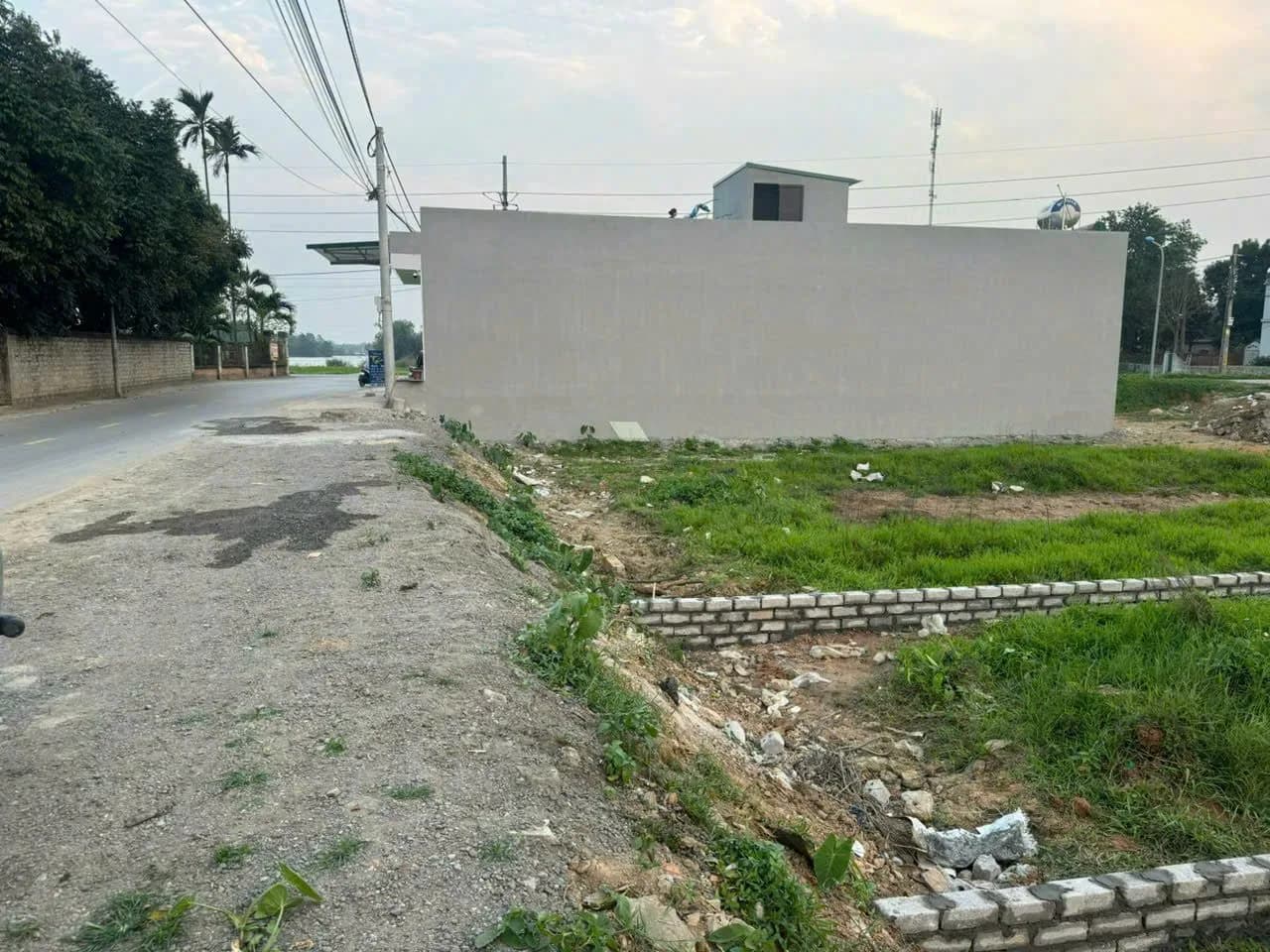 Bán đất 100m2 thổ cư giá 2.3 tỷ tại Hạ Bằng, Hà Nội