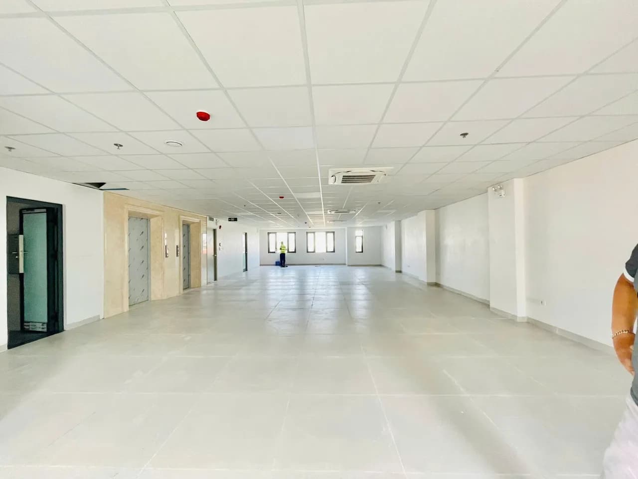 Biệt thự cho thuê 4 tầng khu Nam Trung Yên, Yên Hòa, Hà Nội - 200m² ch