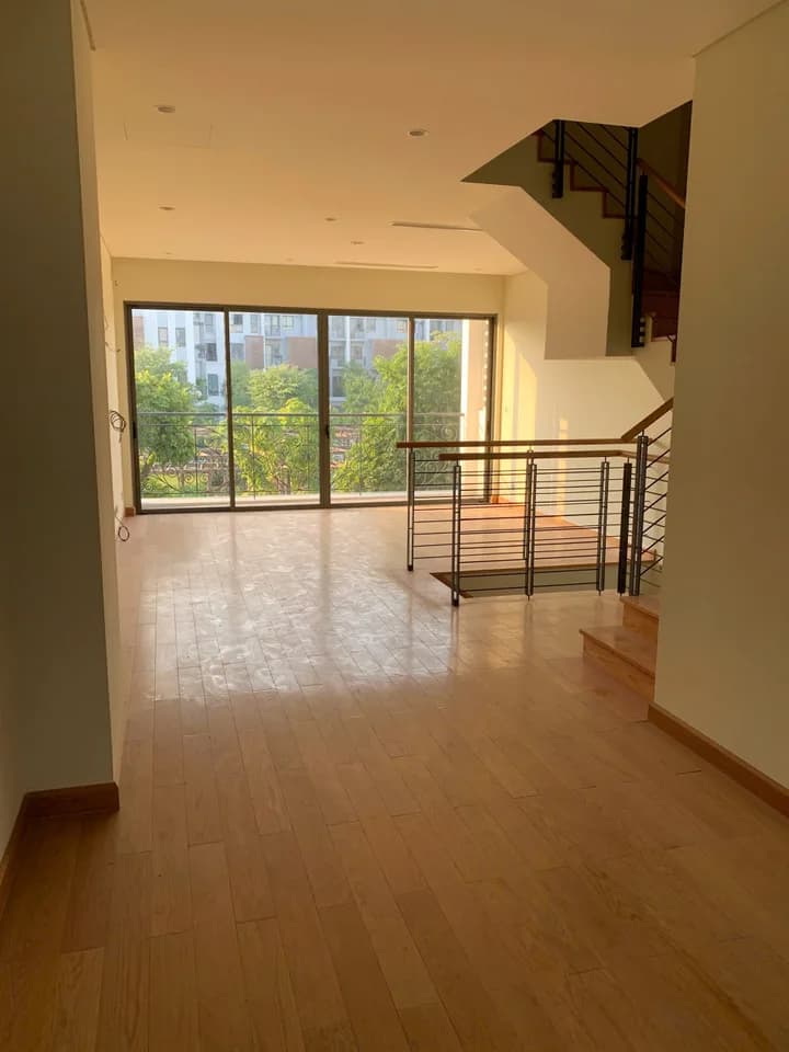 Cho thuê shophouse 75m2 5 tầng tại Định Công, Hà Nội