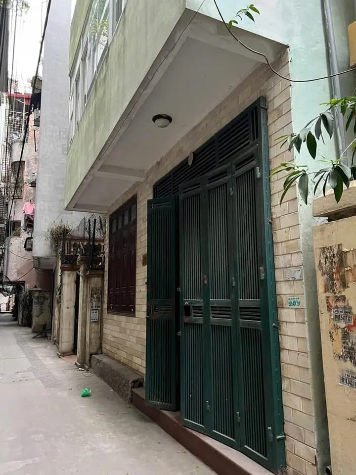 Cho thuê nhà nguyên căn 4 tầng 40m2 tại Thụy Khuê, Hà Nội