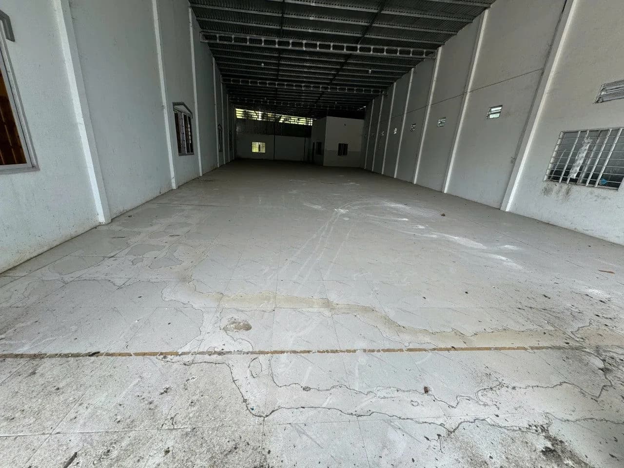 Cho thuê kho xưởng 840m2 mặt tiền QL60 tại Tân Thành Bình, Vĩnh Long