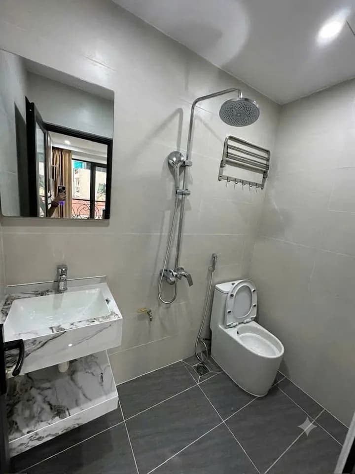 Cho thuê căn hộ 1 phòng khách 1 phòng ngủ 38m2 tại Thanh Xuân, Hà Nội