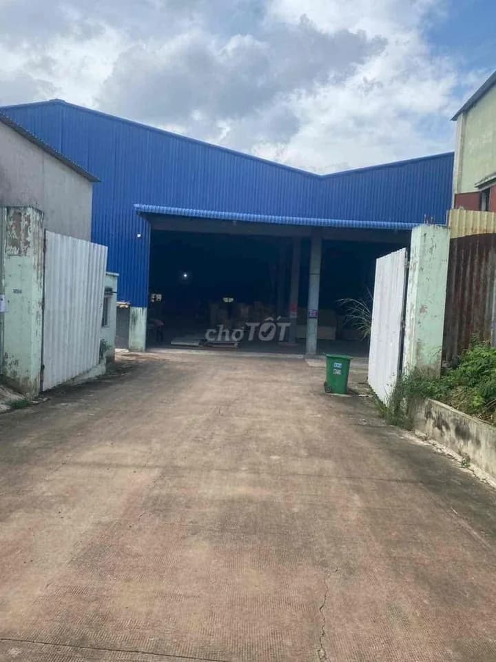 Cho thuê xưởng 2200m2 tại Tân Phước Khánh, Bình Dương