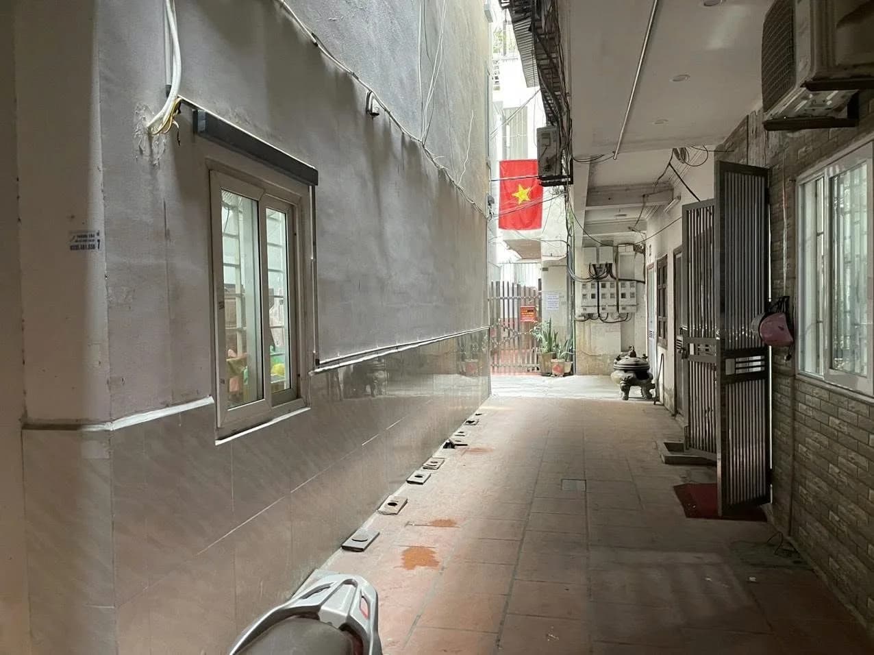 Cho thuê nhà 5 tầng 27m2 4PN tại Ngọc Hà, Hà Nội