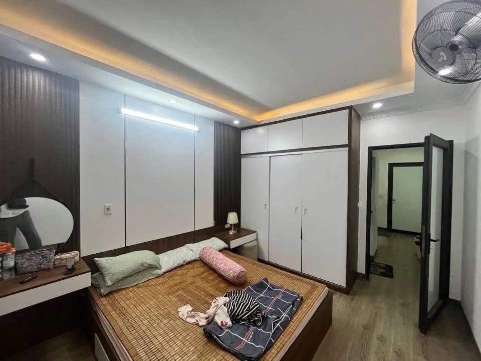 Cho thuê nhà 4PN 35m2 4 tầng tại Ô Chợ Dừa, Hà Nội