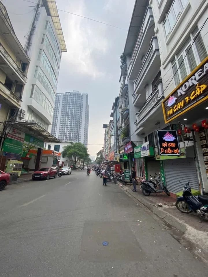 Cho thuê nhà mặt phố 65m2 tại Cầu Giấy, Hà Nội