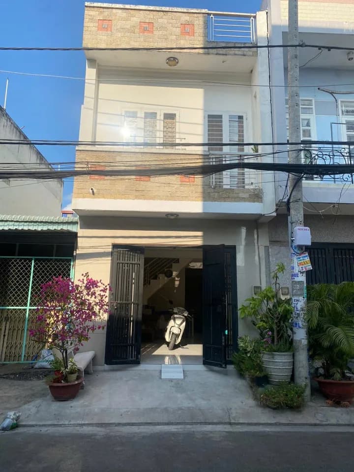 Cho thuê nhà phố 2PN 111m2 tại An Lạc, TP. Hồ Chí Minh