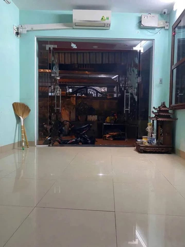 Cho thuê nhà nguyên căn 5 tầng 3PN tại Láng, Hà Nội