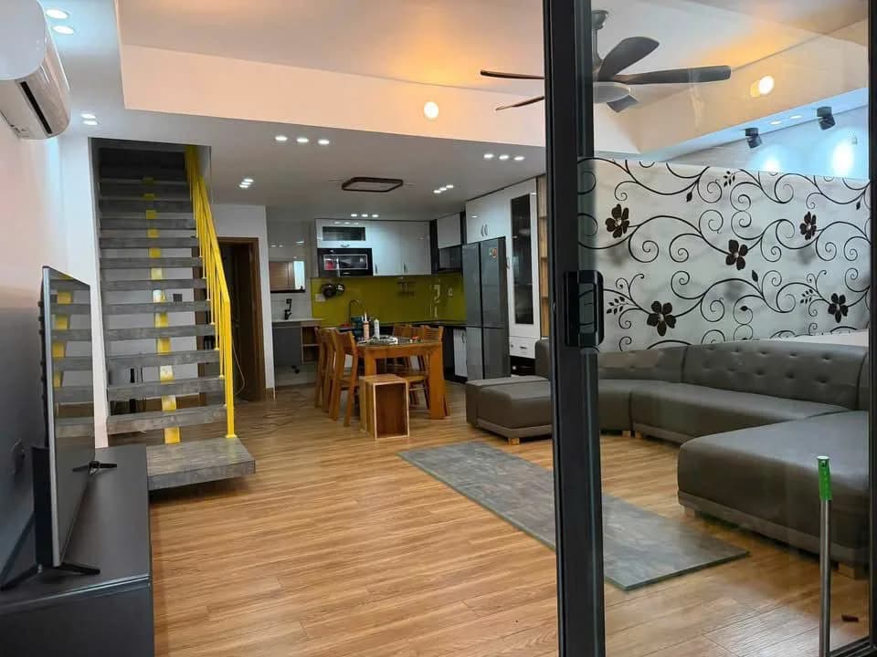 Cho thuê nhà 3 tầng 100m2 tại Hòa Xuân, Đà Nẵng