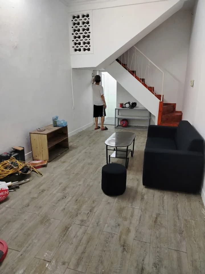 Cho thuê nhà nguyên căn 2 tầng 30m2 tại Đống Đa, Hà Nội