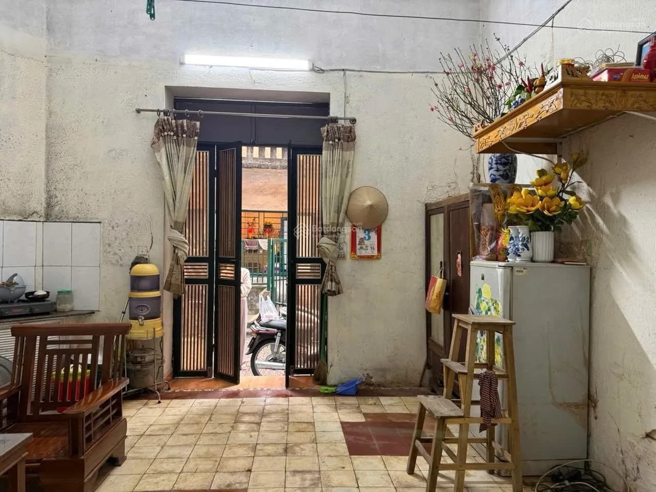 Cho thuê nhà 30m2 tầng 1 tại Hồng Hà, Hà Nội