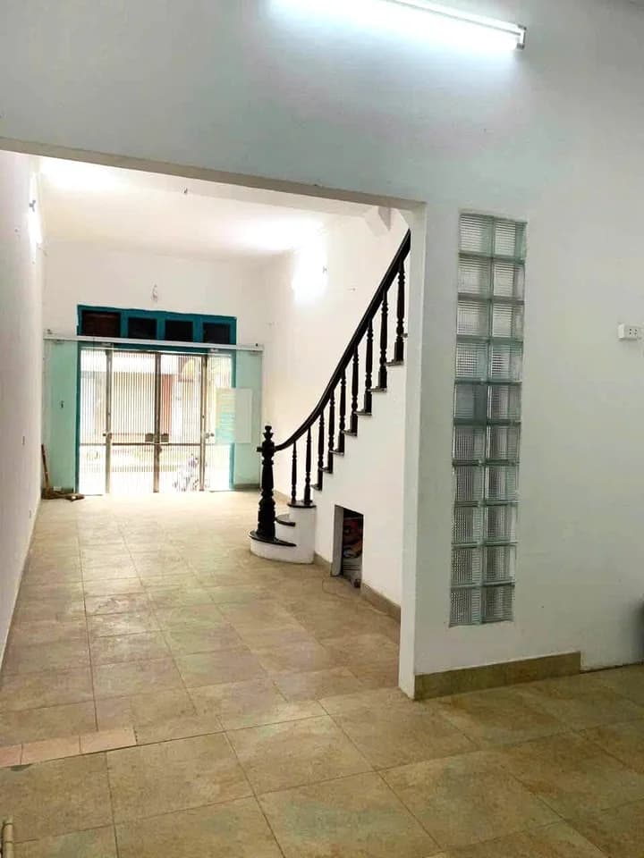 Cho thuê nhà mặt phố 42m2 tại Nghĩa Đô, Hà Nội
