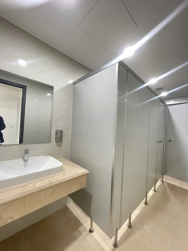 Cho thuê tòa nhà 180m2 6 tầng tại Khương Đình, Hà Nội