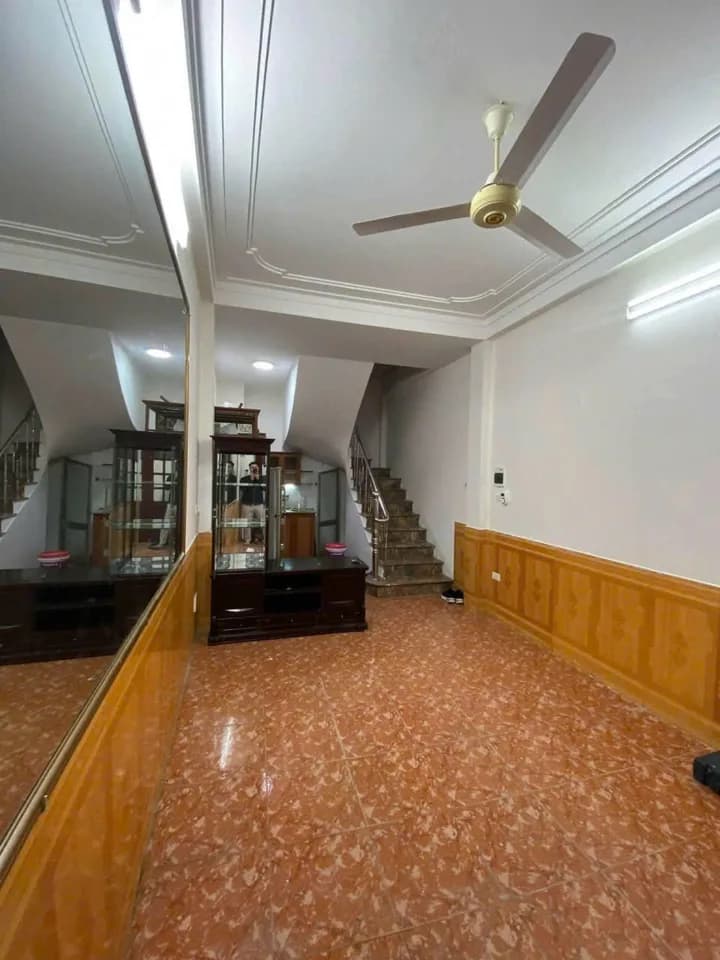 Cho thuê nhà 3 tầng 30m2 2PN tại Nghĩa Đô, Hà Nội