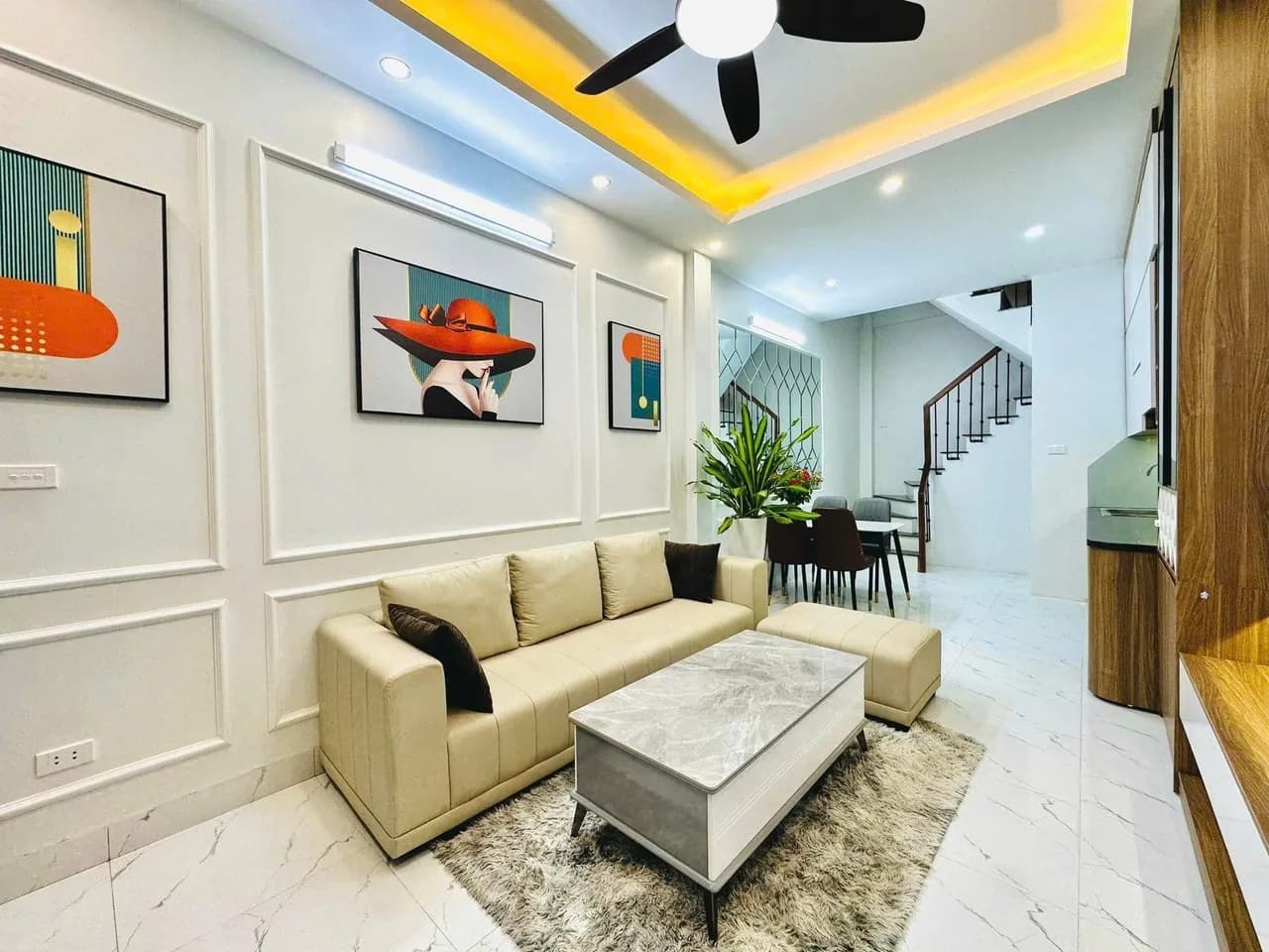 Cho thuê nhà nguyên căn 4 tầng 2PN tại Văn Miếu, Hà Nội