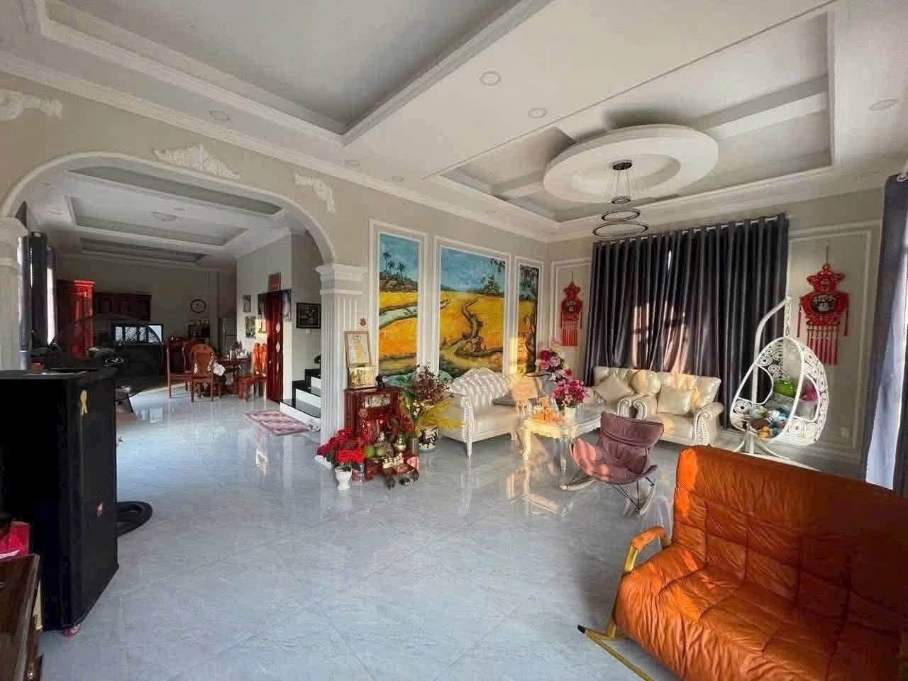 Cho thuê nhà riêng 1040m2 tại Phường Phú Tân, Bến Tre