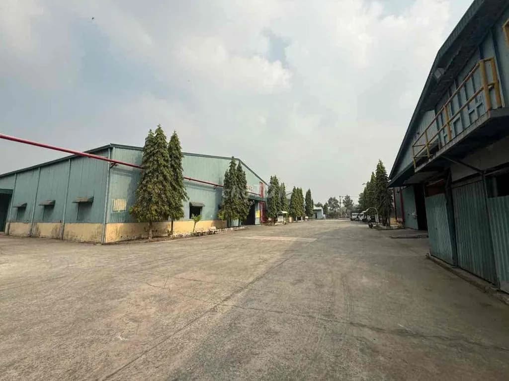 Cho thuê kho 2600m2 gần KCN Đại Đăng tại Phú Lợi, Bình Dương