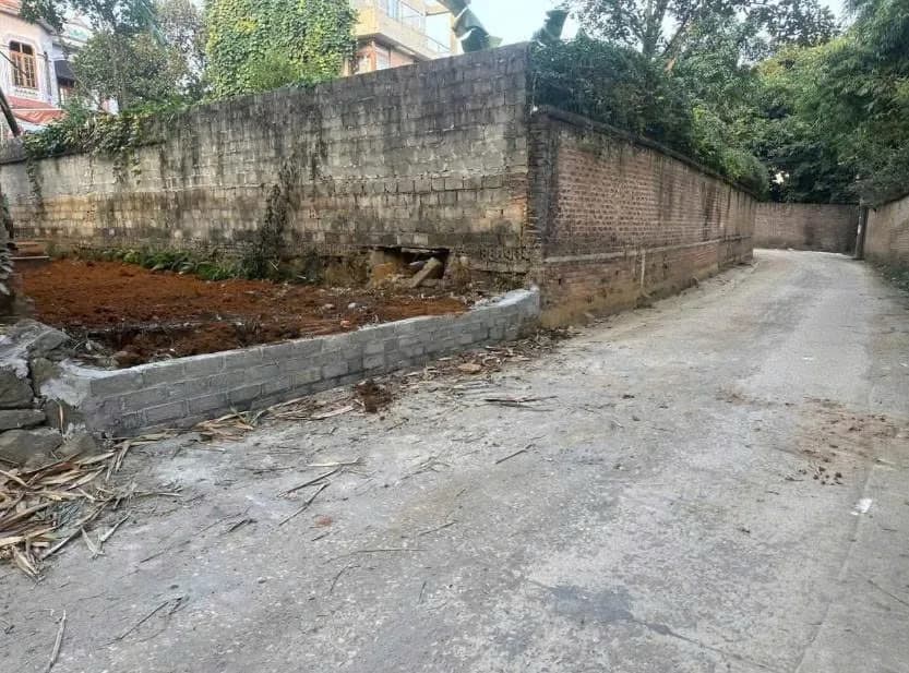 Đất thổ cư 100m2 giá 2 tỷ tại xã Phú Cát, Hà Nội