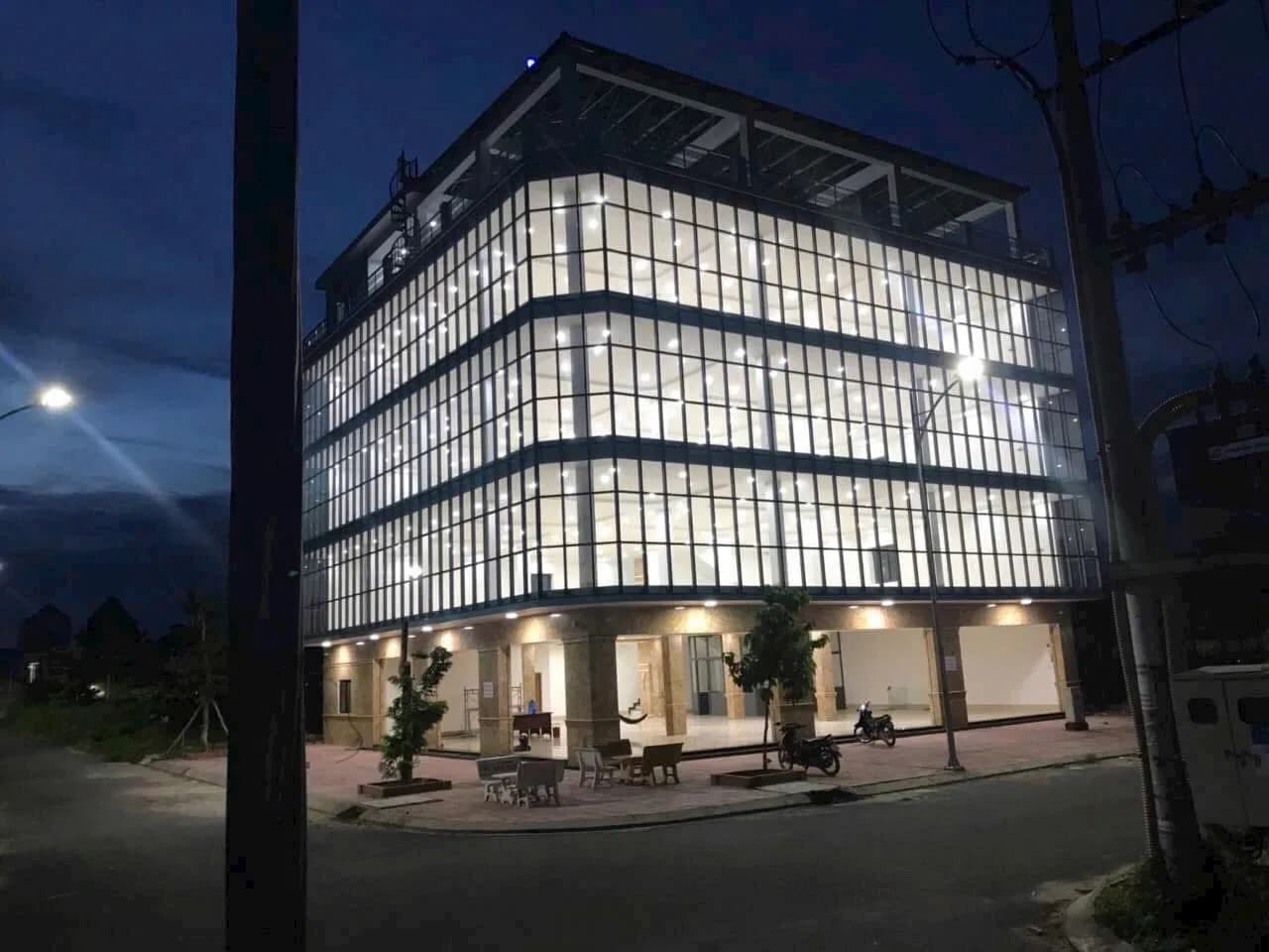 Cho thuê tòa nhà 5 tầng 400m2 tại Bình Thủy, Cần Thơ