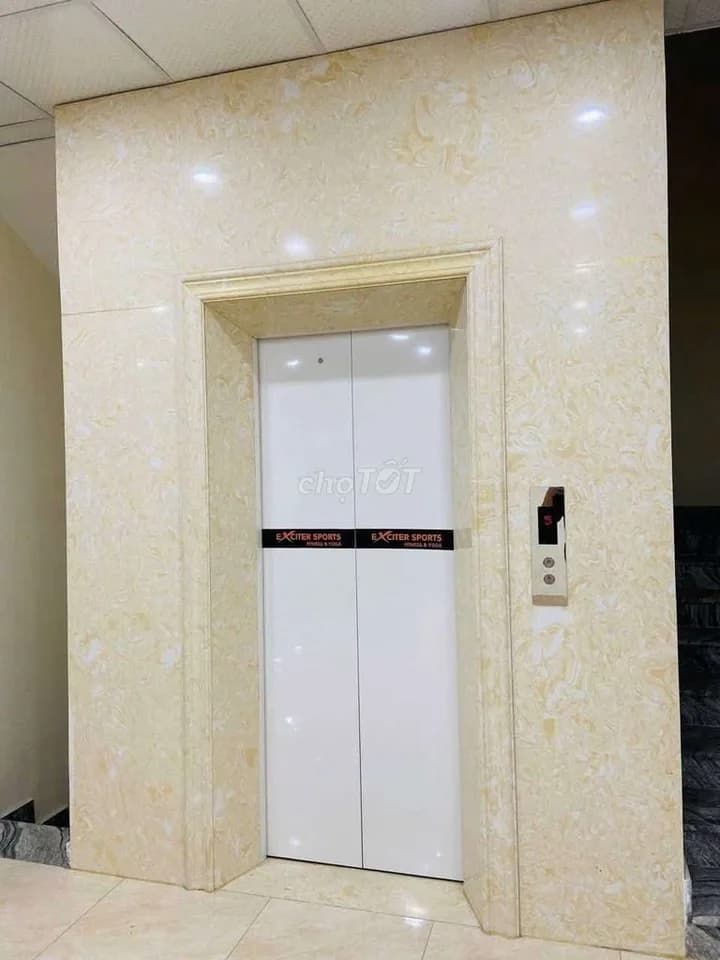 Cho thuê tòa nhà văn phòng 800m2 tại Dĩ An, Bình Dương