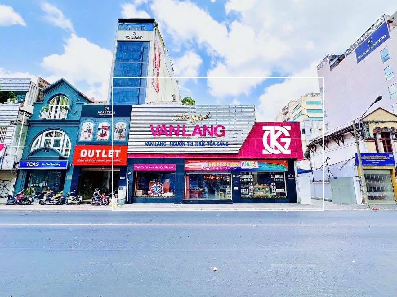 Cho thuê nhà góc 2MT 16x36m tại Tân Định, TP. Hồ Chí Minh