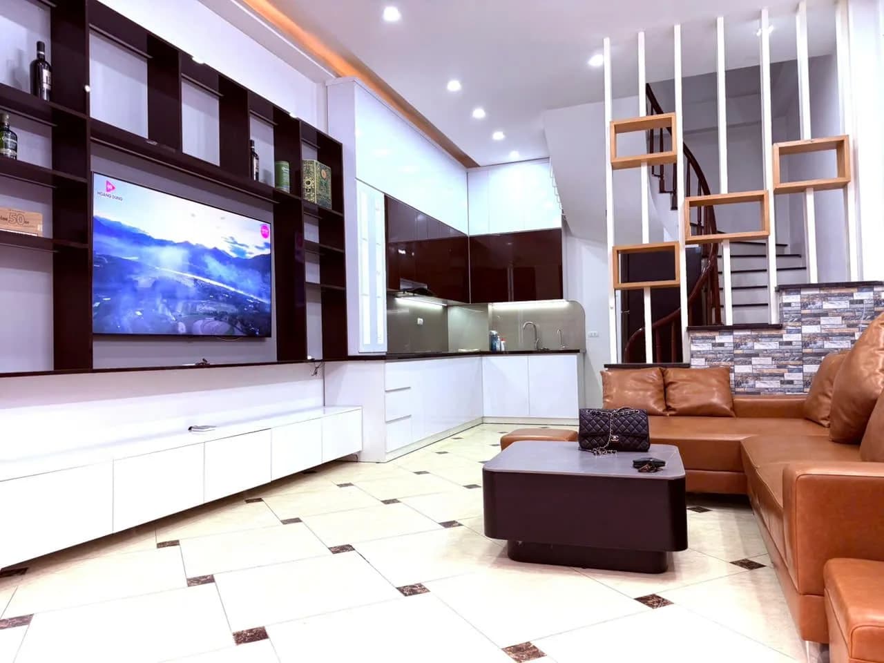 Cho thuê nhà nguyên căn 37m2 5 tầng 3 ngủ tại Vĩnh Tuy, Hà Nội