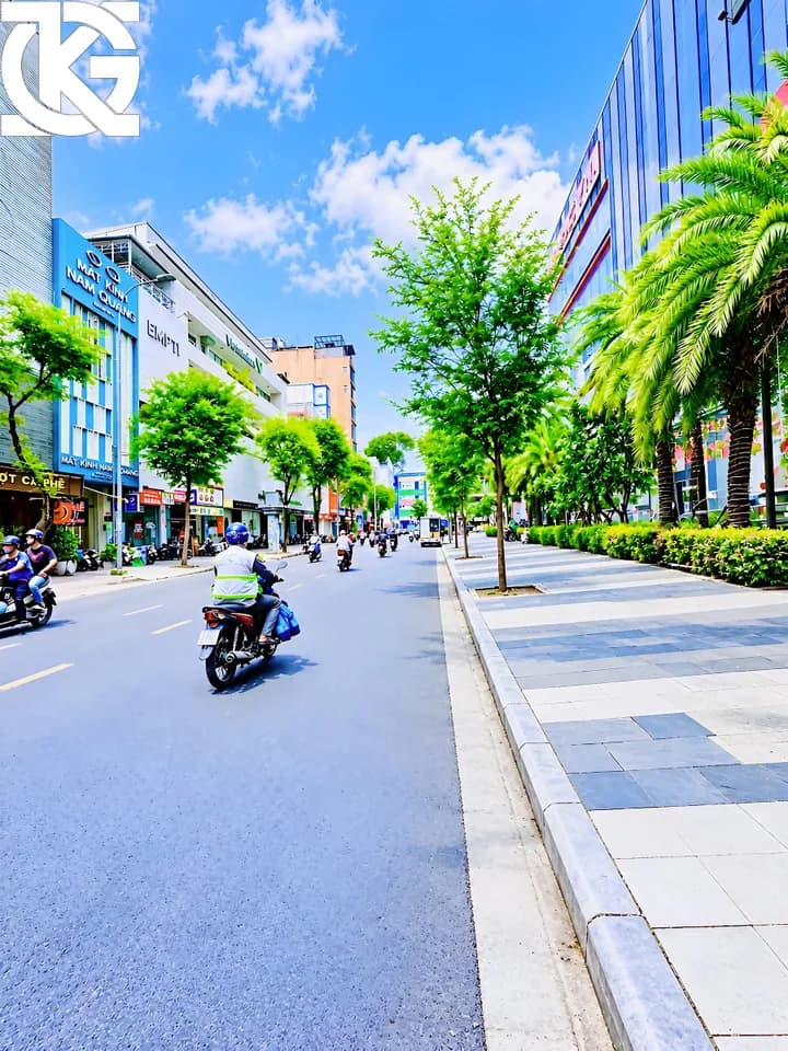 Cho thuê nhà mặt tiền 4x17m 6 tầng tại Hòa Hưng, TP. Hồ Chí Minh