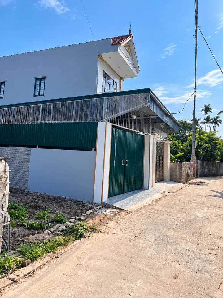 Bán đất thổ cư 180,1m2 tặng nhà 2 tầng tại Chương Dương, Hà Nội