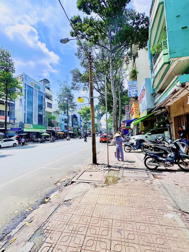 Cho thuê toà nhà góc 5.3x20m tại Chợ Quán, TP. Hồ Chí Minh