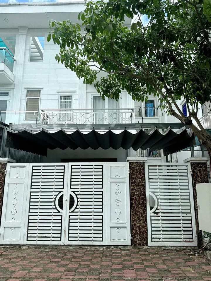 Cho thuê nhà 1 trệt 2 lầu 6x20m tại Phú Tân, Vĩnh Long