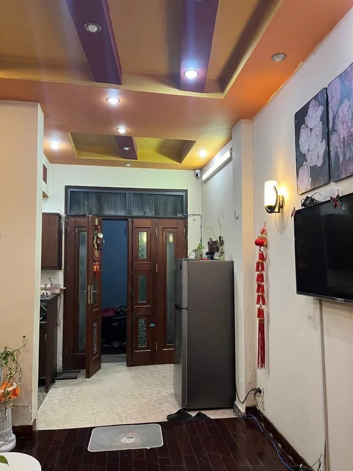 Cho thuê nhà 3 tầng 2PN 30m2 tại Ba Đình, Hà Nội