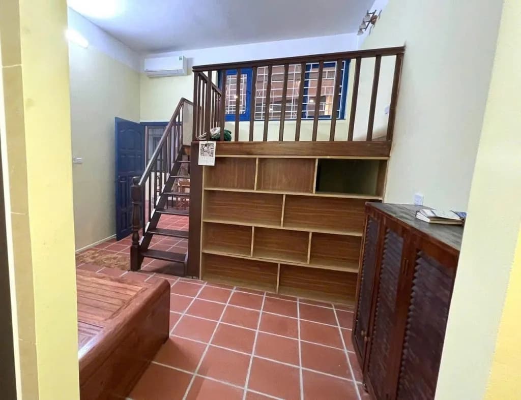 Cho thuê căn hộ chung cư 70m2 tại Láng, Hà Nội